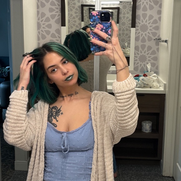 Meet your Posher, Lindsey - Picture 5 of 5